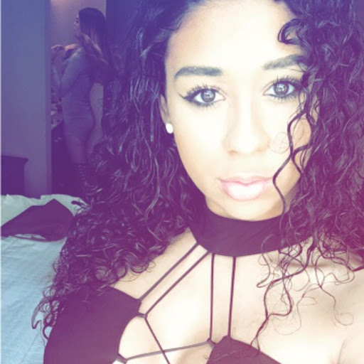 Naomi Walker Photo 11