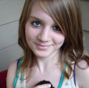 Karen O'Callaghan Photo 10