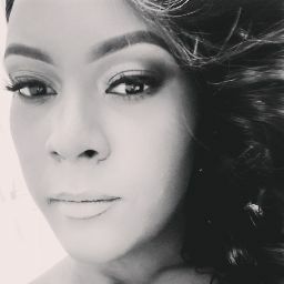 April Griffin Photo 19