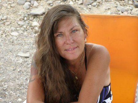 Victoria Robertson Photo 27