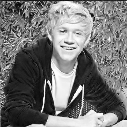 Rachel Lowry Photo 10