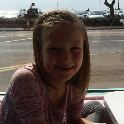 Elise Moore Photo 23