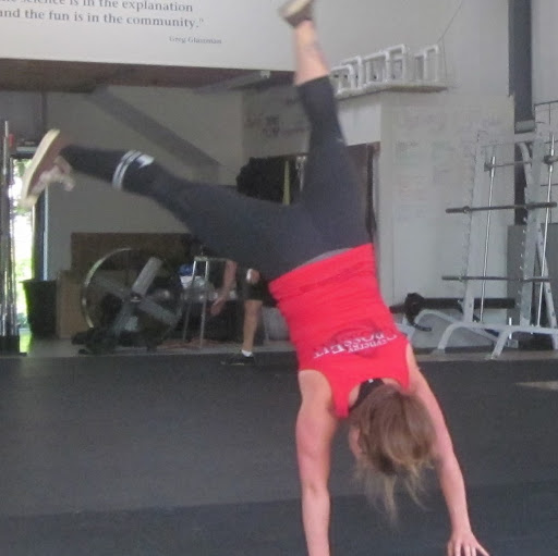 Jacqueline Robertson Photo 9