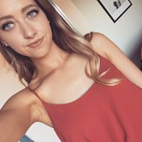 Caitlin Fleming Photo 11