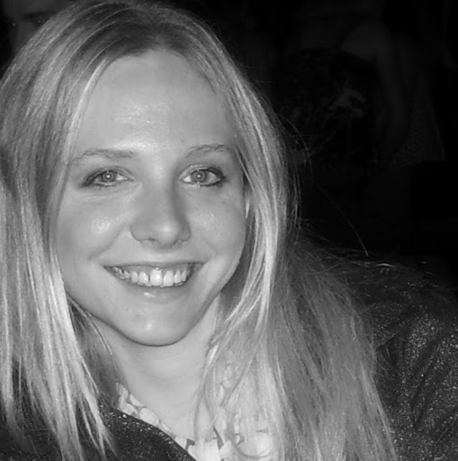 Amanda Flynn Photo 20