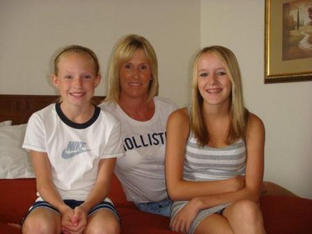 Linda Krueger Photo 18