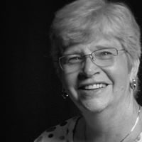 Carolyn Howell Photo 32