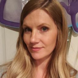 Nicole Meyer Photo 7