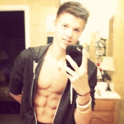 Chase Curtis Photo 3