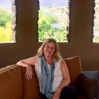 Kristin Arnett Photo 16