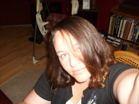 Elizabeth Watts Photo 14