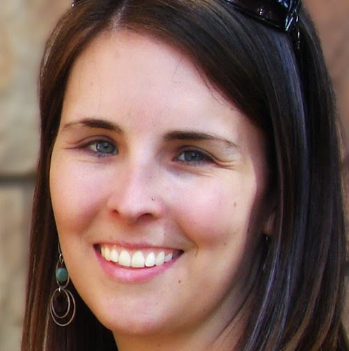 Julia Hilton Photo 13