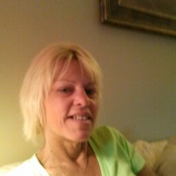 Julie Latham Photo 26