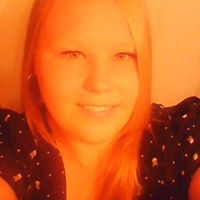 Elyse Fichter Photo 7