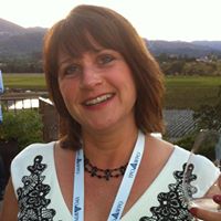 Julie Simpson Photo 30