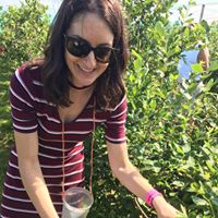 Laurie Shea Photo 18