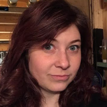 Amber Schmidt Photo 33