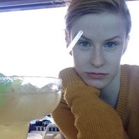 Sarah Michael Photo 15