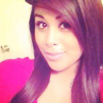 Janet Molina Photo 11