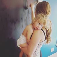 Alexandra Robbins Photo 25