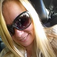 Angela Lester Photo 27