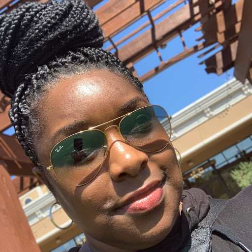 Jillian Sanders Photo 9