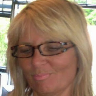 Tracy Riggs Photo 18