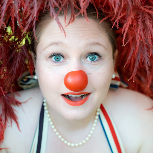 Julia Lane Photo 10 Julia Lane Photo 10