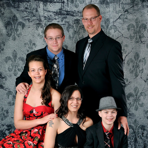 Michelle Kuehn Photo 28