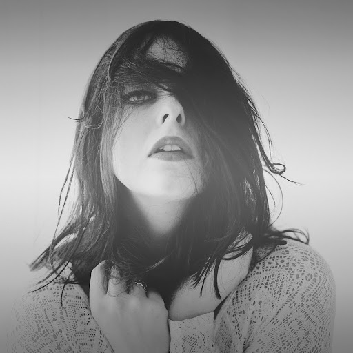 Alicia Brooks Photo 28