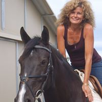Laurie Meyers Photo 28