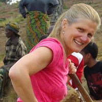 Caroline Spence Photo 20