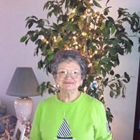 Elizabeth Bayne Photo 3