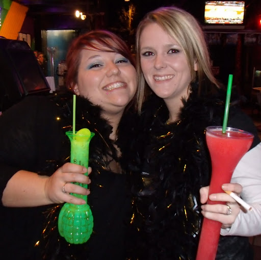 Michelle Rowe Photo 14