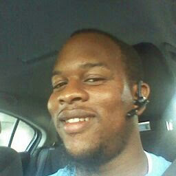 Earnest Moore Photo 29