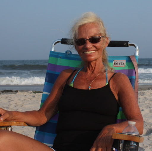 Carol Gardner Photo 23