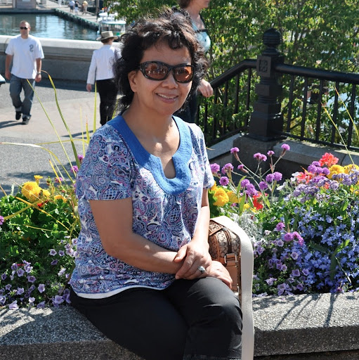 Julia Leung Photo 30