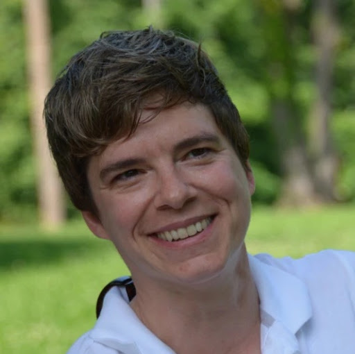 Suzanne Carlson Photo 9