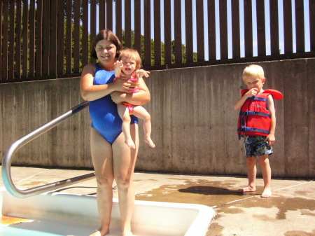 Julie Clayton Photo 31
