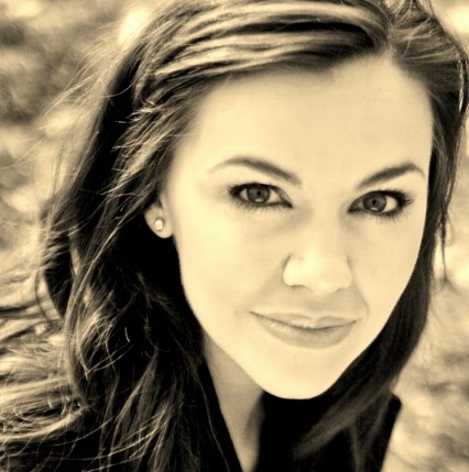 Kristen Brewer Photo 17