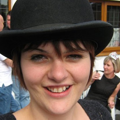 Laura Robinson Photo 52