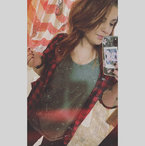 Hailey Thompson Photo 17