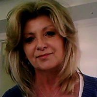 Dee Campbell Photo 19