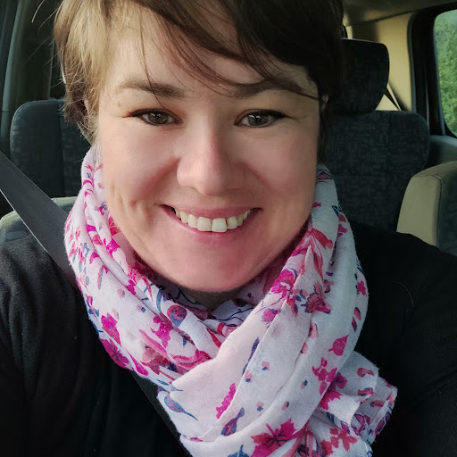 Julie Bernardi Photo 3