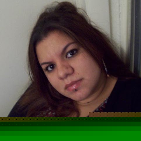 Julia Escobar Photo 22