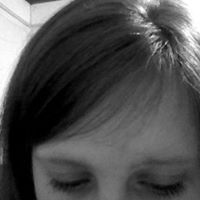 Stephanie Hamilton Photo 25