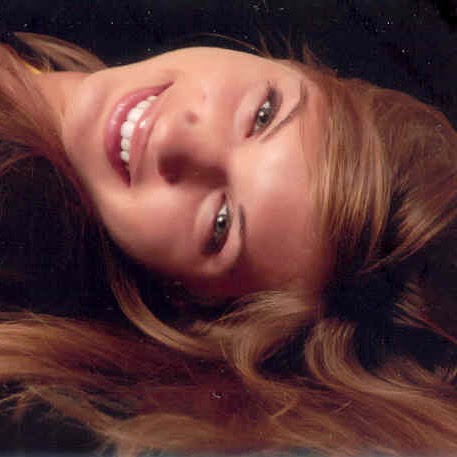 Angela Meyer Photo 21