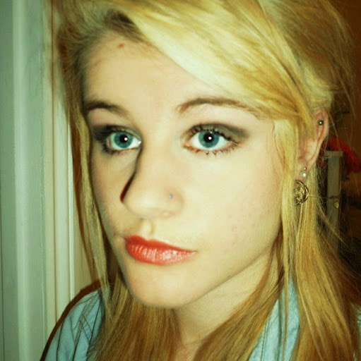 Corinne Allen Photo 16