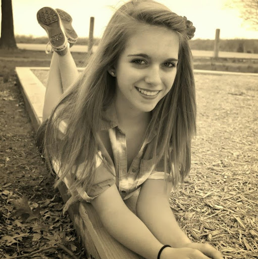 Megan Stephens Photo 22