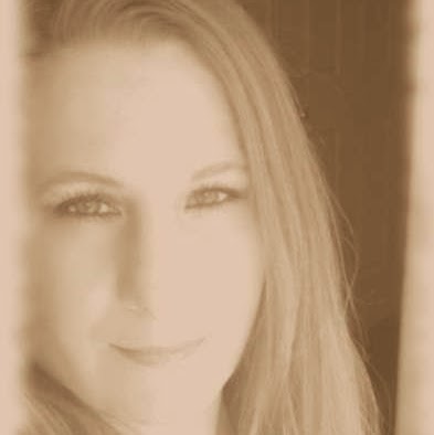 Stephanie Spencer Photo 28